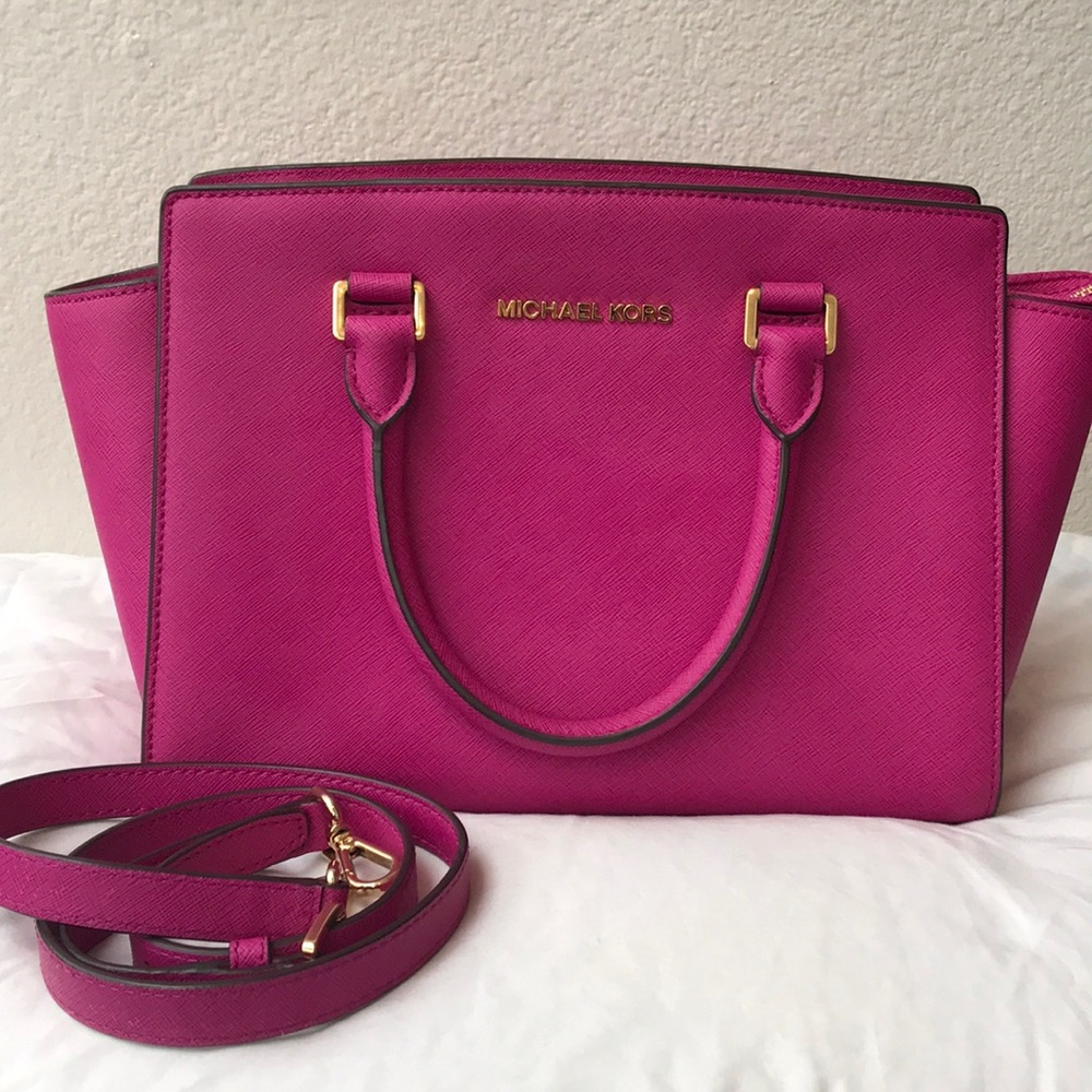 Michael Kors handbag! 🔥